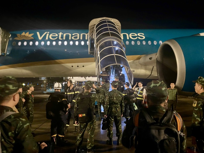 Vietnam Airlines thực hiện chuyến bay đặc biệt đưa lực lượng hỗ trợ và hàng hóa tới Venezuela - Ảnh 8.