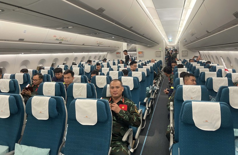 Vietnam Airlines thực hiện chuyến bay đặc biệt đưa lực lượng hỗ trợ và hàng hóa tới Venezuela - Ảnh 2.