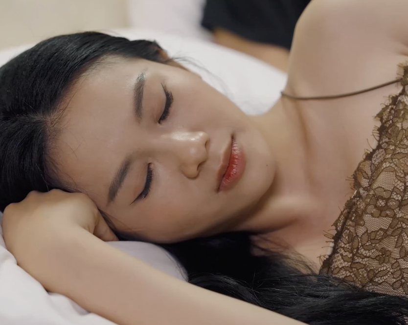 Giữ lấy tình yêu: Cô gái kết hôn vì lòng tham, lại bị sân hận làm mờ mắt - Ảnh 1.