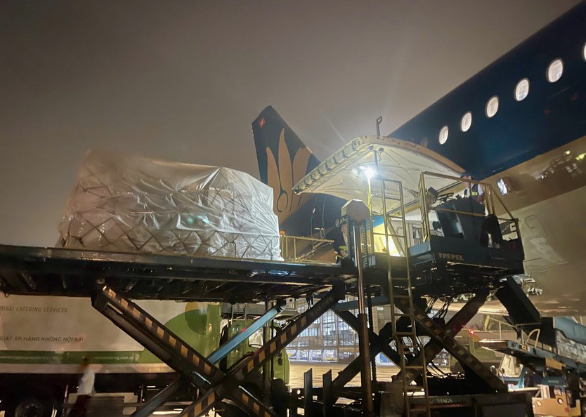 Vietnam Airlines thực hiện chuyến bay đặc biệt đưa lực lượng hỗ trợ và hàng hóa tới Venezuela - Ảnh 5.