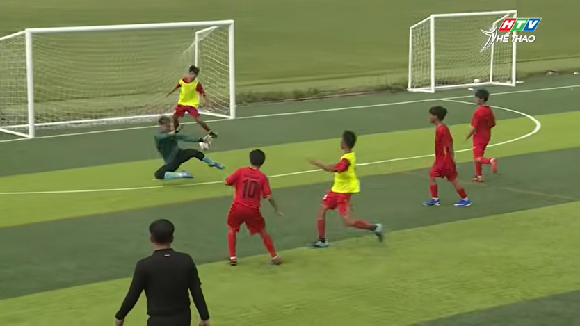 Những “sao mai” tỏa sáng tại Ước mơ sân cỏ - HTV Cup - Ảnh 3.