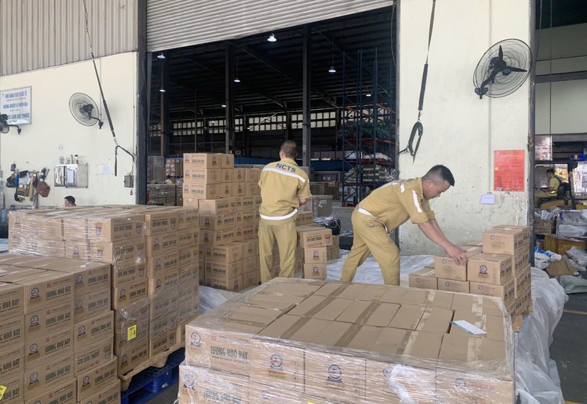 Chuyến bay đặc biệt thứ hai chở 46,8 tấn hàng hỗ trợ của Việt Nam đã cất cánh tới Venezuela - Ảnh 1.