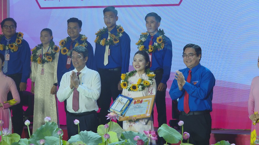 TP. Hồ Chí Minh tuyên dương 50 gương thanh niên tiên tiến làm theo lời Bác - Ảnh 1.