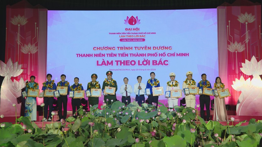 TP. Hồ Chí Minh tuyên dương 50 gương thanh niên tiên tiến làm theo lời Bác - Ảnh 2.