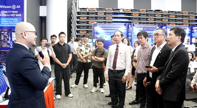 TP. Hồ Chí Minh thúc đẩy chuyển đổi số cho doanh nghiệp nhỏ và vừa, kết nối giải pháp AI và tự động hóa vào vận hành thực tiễn - Ảnh 11.
