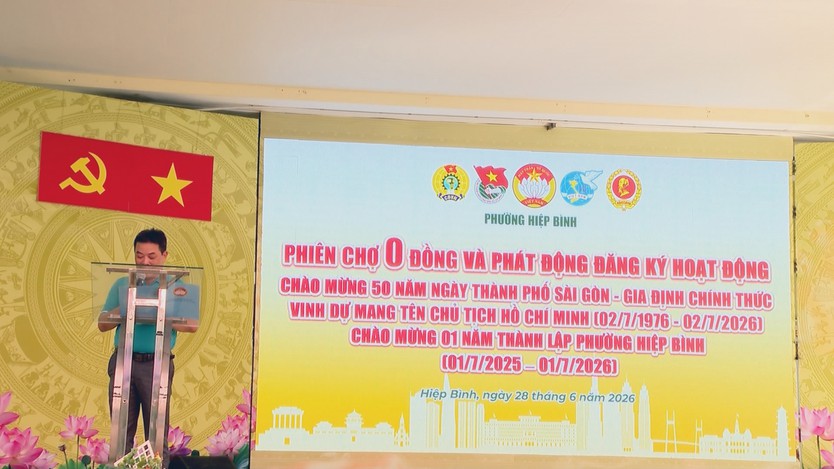 Phường Hiệp Bình tổ chức “Phiên chợ 0 đồng”, lan tỏa tinh thần nghĩa tình vì cộng đồng - Ảnh 2.