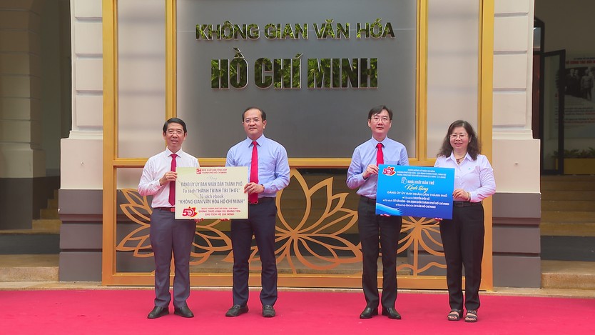 Khánh thành Không gian văn hóa Hồ Chí Minh tại Đảng ủy UBND TP. Hồ Chí Minh - Ảnh 5.