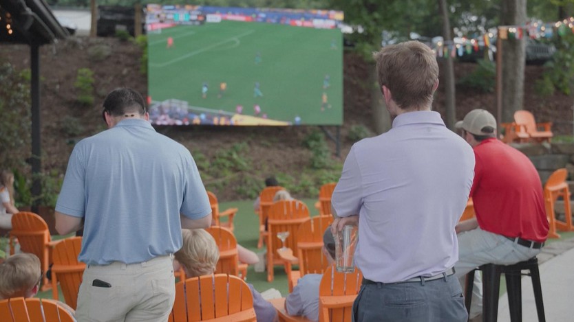 Xưởng bia Mỹ hòa nhịp World Cup - Ảnh 4.