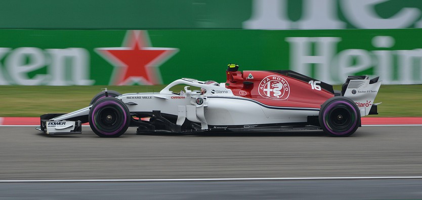 Charles Leclerc tiếp tục gắn bó với Ferrari - Ảnh 12.
