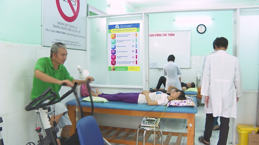 Đưa thế mạnh của y học cổ truyền đến chăm sóc người dân - Ảnh 1.