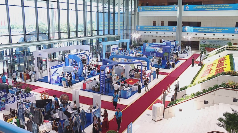 Không gian sáng tạo tại Đại hội XIV Công đoàn Việt Nam tôn vinh những sáng kiến tiêu biểu của người lao động- Ảnh 1.
