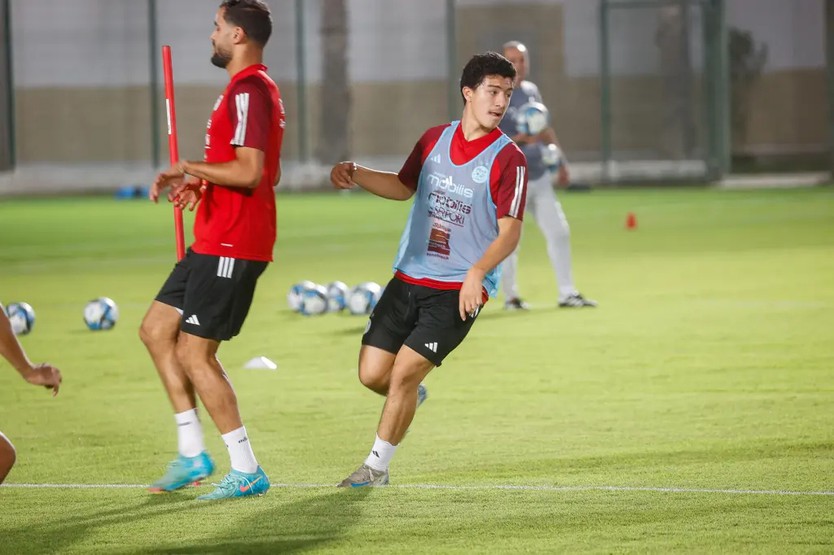 Cầu thủ gốc Việt Ibrahim Maza nuôi giấc mơ World Cup cùng Algeria- Ảnh 2.