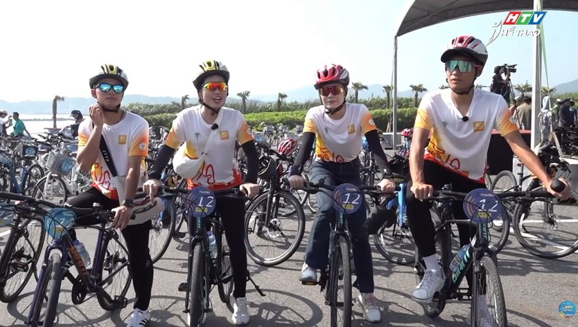 Các tay đua Việt Nam trải nghiệm "Ngày xe đạp thế giới" - Ảnh 3.