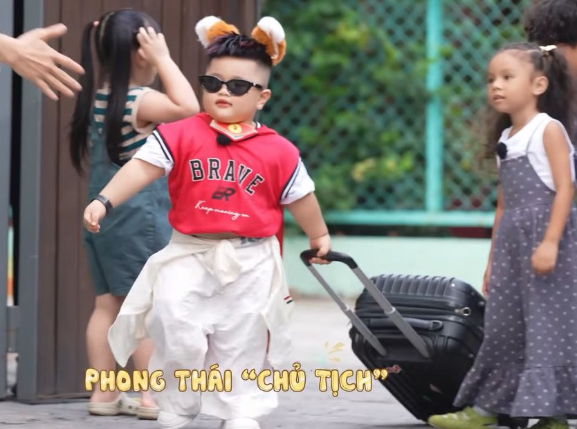 Cha con Lê Dương Bảo Lâm quậy đục nước "Anh trai và Cái đuôi nhỏ" - Ảnh 1.