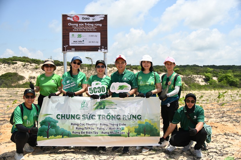 Trồng gần 5.000 cây phục hồi rừng tại Khu bảo tồn thiên nhiên Tà Kóu- Ảnh 1.