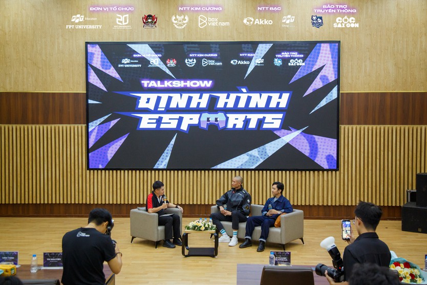Đại học FPT TP. Hồ Chí Minh tổ chức Talkshow "Định hình Esports" cùng CEO GAM Esports TK Nguyễn và BLV Văn Tùng- Ảnh 4.