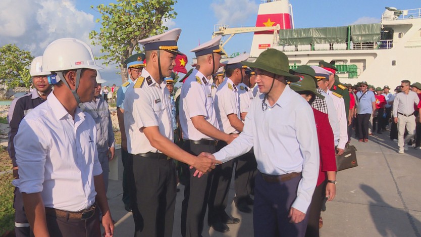Điểm tựa sức khỏe vững vàng cho quân dân và ngư dân từ các bệnh xá trên quần đảo Trường Sa - Ảnh 1.