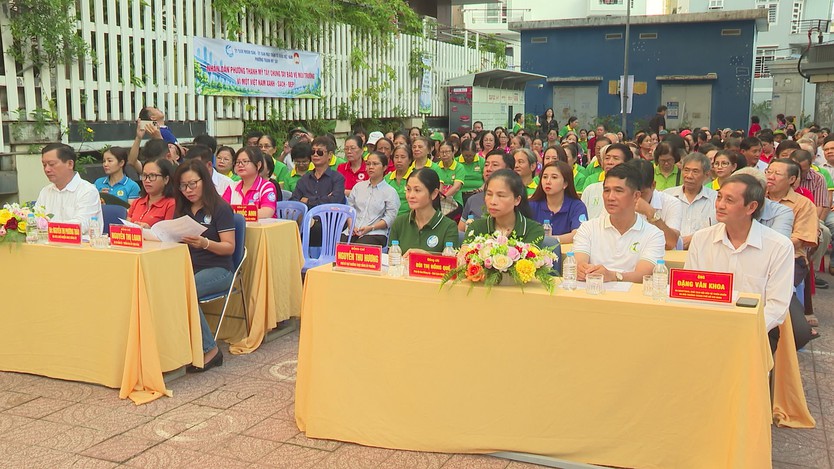 Phường Thạnh Mỹ Tây phát động phong trào chung tay bảo vệ môi trường, xây dựng đô thị xanh - sạch - đẹp - Ảnh 2.