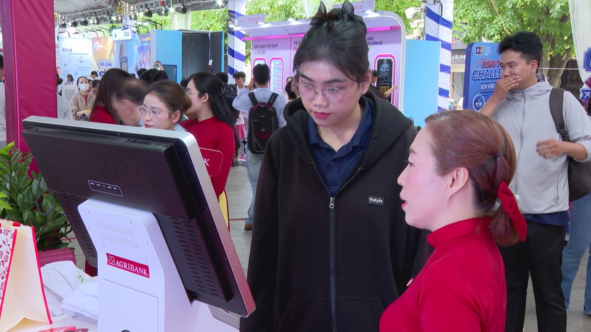 Thanh toán không tiền mặt bứt phá, mở rộng hệ sinh thái tài chính số thông minh - Ảnh 5.