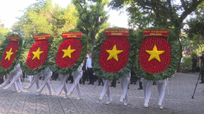 Khoanh vùng vị trí nghi có mộ liệt sĩ tập thể tại Công viên Lê Thị Riêng - Ảnh 2.