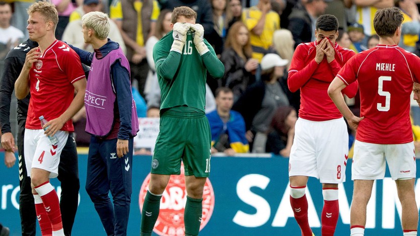 Christian Eriksen nhập viện sau khi đổ gục trên sân trong trận giao hữu của Đan Mạch - Ảnh 2.