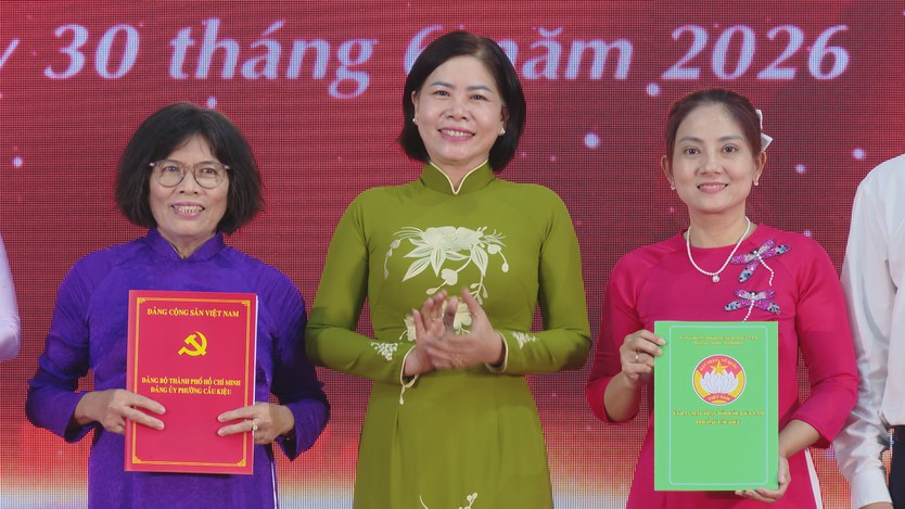 Phường Cầu Kiệu công bố thành lập chi bộ, kiện toàn tổ chức khu phố - Ảnh 4.