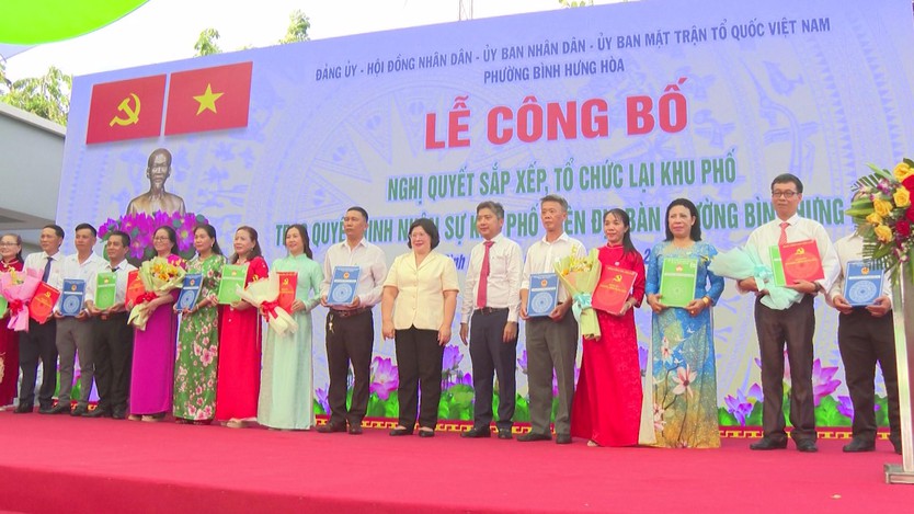 Phường Bình Hưng Hòa hoàn thành sắp xếp còn 52 khu phố - Ảnh 4.