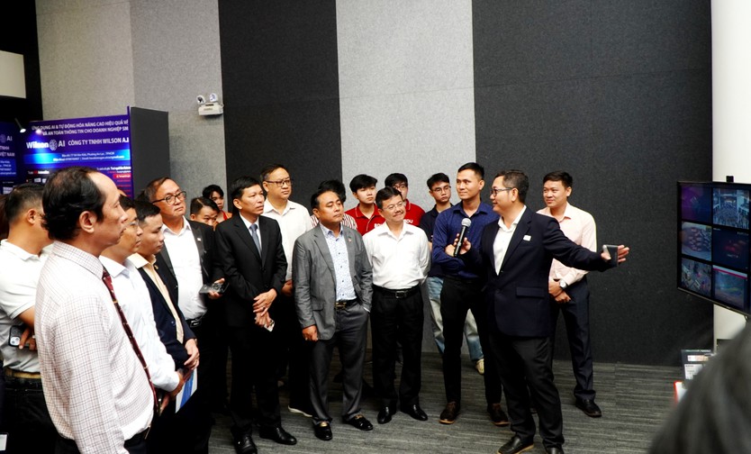 TP. Hồ Chí Minh thúc đẩy chuyển đổi số cho doanh nghiệp nhỏ và vừa, kết nối giải pháp AI và tự động hóa vào vận hành thực tiễn - Ảnh 8.