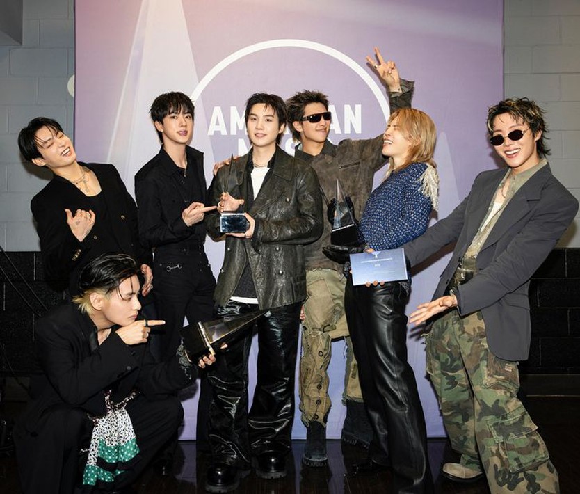 BTS duy trì sức hút trên Billboard, nhiều nghệ sĩ HYBE tiếp tục ghi dấu ấn - Ảnh 3.