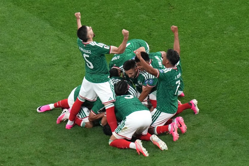 Mexico chấm dứt cơn khát 40 năm, thẳng tiến vào vòng 16 đội World Cup - Ảnh 11.