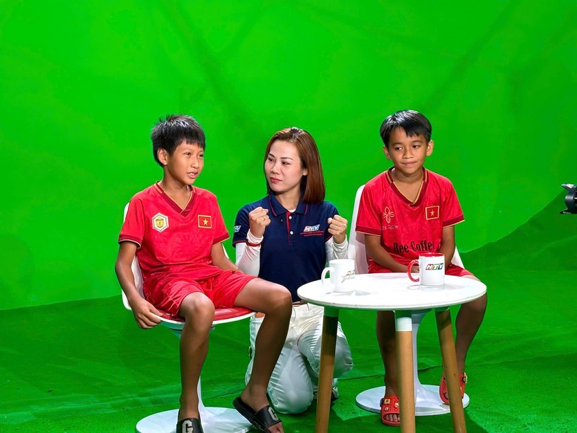 Cầu thủ nhí "Ước mơ sân cỏ" Cúp HTV 2026 trải nghiệm hè ý nghĩa - Ảnh 6.