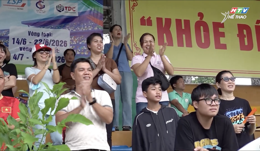 Giải bóng đá Thiếu niên- Nhi đồng "Ước mơ sân cỏ" Cúp HTV 2026: Cảm xúc trên sân cỏ - Ảnh 7.