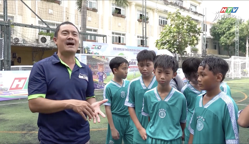 Giải bóng đá Thiếu niên- Nhi đồng "Ước mơ sân cỏ" Cúp HTV 2026: Cảm xúc trên sân cỏ - Ảnh 4.