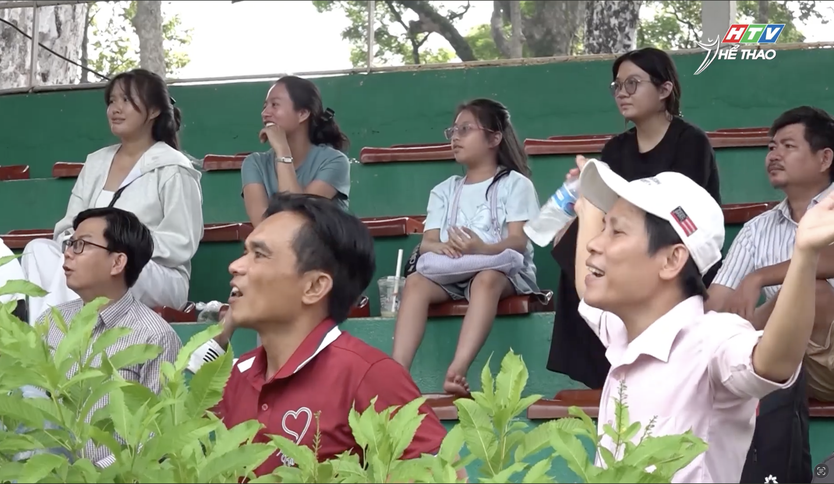 Giải bóng đá Thiếu niên- Nhi đồng "Ước mơ sân cỏ" Cúp HTV 2026: Cảm xúc trên sân cỏ - Ảnh 6.