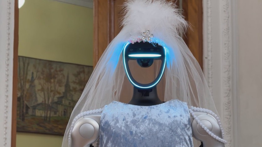 Nga: Tổ chức đám cưới cho...Robot - Ảnh 3.