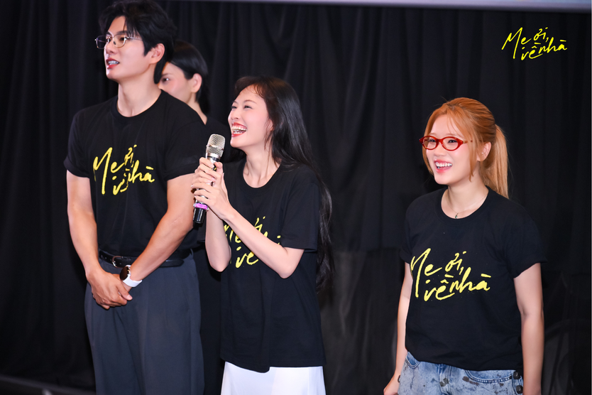 Lee Yi Kyung đội nón lá, bập bẹ tiếng Việt gây sốt - Ảnh 12.