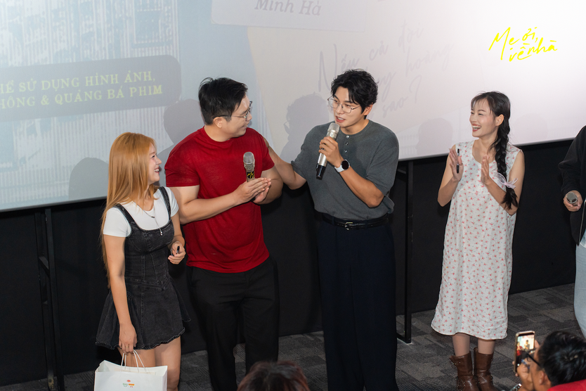 Lee Yi Kyung đội nón lá, bập bẹ tiếng Việt gây sốt - Ảnh 1.