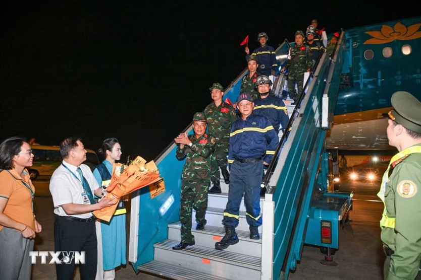 Đoàn Việt Nam hoàn thành nhiệm vụ tại Venezuela, về nước an toàn - Ảnh 2.