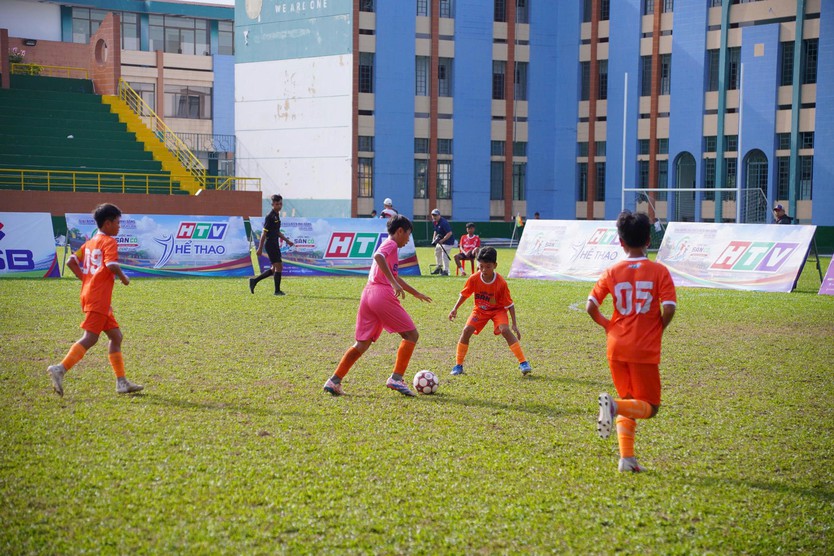 "Ước mơ sân cỏ" HTV Cup 2026 khép lại đầy cảm xúc, gọi tên những nhà vô địch đầu tiên - Ảnh 6.