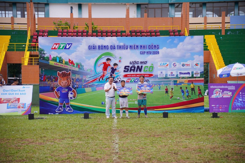 "Ước mơ sân cỏ" HTV Cup 2026 khép lại đầy cảm xúc, gọi tên những nhà vô địch đầu tiên - Ảnh 19.