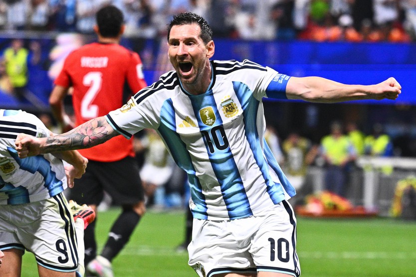 Messi không ghi bàn nhưng vẫn tỏa sáng, đuArgentina vượt qua Thụy Sĩ vào bán kết - Ảnh 3.
