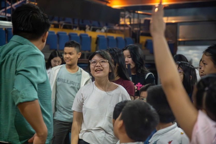 50 em thanh thiếu nhi lần đầu tiên được tham quan "hậu trường" truyền hình- Ảnh 5.