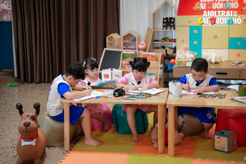 Anh trai và Cái đuôi nhỏ: Muộii, Nicky và Hải Nam khuấy động nhà chung - Ảnh 4.