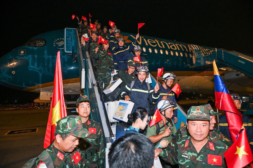 Vietnam Airlines đón nhận Huân chương Lao động hạng Ba- Ảnh 10.