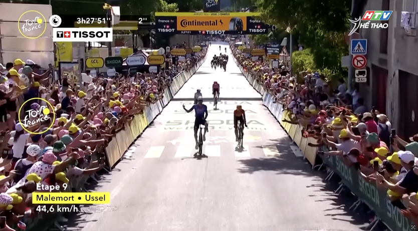 Diễn biến Tour de France: Van der Poel thắng chặng 7, Pogacar lấy lại áo vàng- Ảnh 6.
