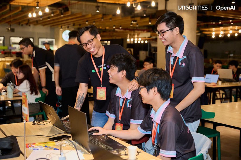 Trắng đêm tại VNG Campus: Cuộc lội ngược dòng ngoạn mục của các nhà làm game tại "Prompt To Play” 2026 - Ảnh 12.