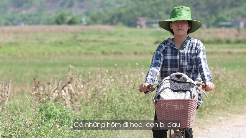 Mái ấm gia đình Việt: Xúc động trước nghị lực của bé gái mắc dị tật bẩm sinh - Ảnh 9.