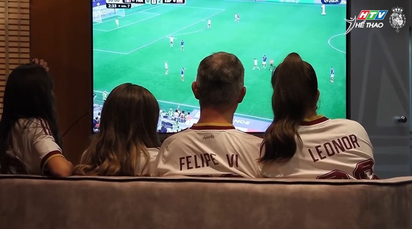 Cổ động viên Tây Ban Nha vỡ òa khi La Roja giành vé vào chung kết World Cup 2026 - Ảnh 3.