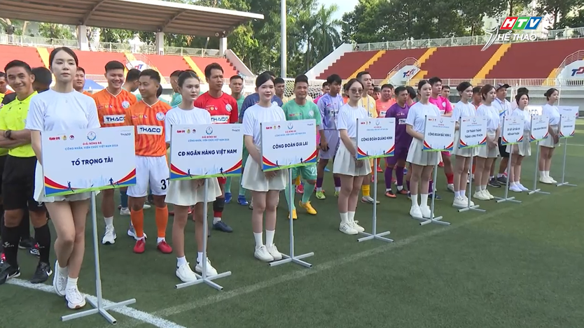 Công Phượng giao lưu tại VCK Giải Bóng đá Công nhân Viên chức Việt Nam 2026- Ảnh 1.