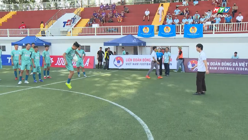 Công Phượng giao lưu tại VCK Giải Bóng đá Công nhân Viên chức Việt Nam 2026- Ảnh 7.